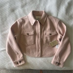 Aritzia Wilfred Free The Ganna™ Cropped Shirt Jacket
Merino wool cropped shacket